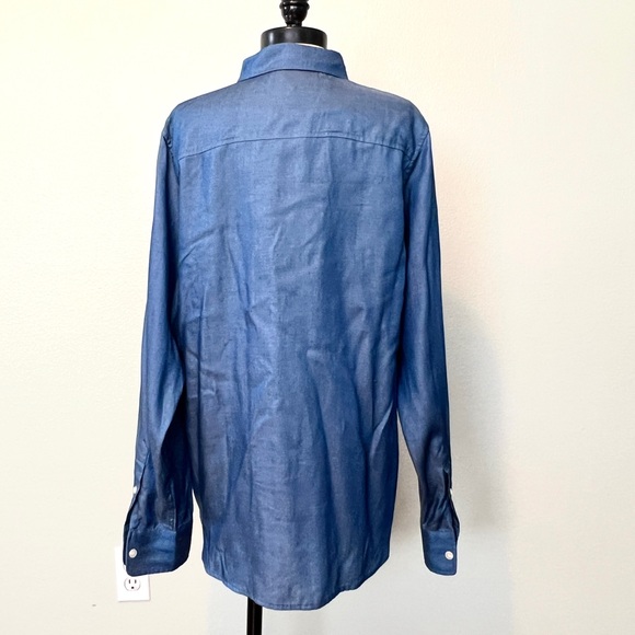 Tradlands Chambray Button Down Long Sleeve in Large NWOT Tencel - Picture 3 of 9